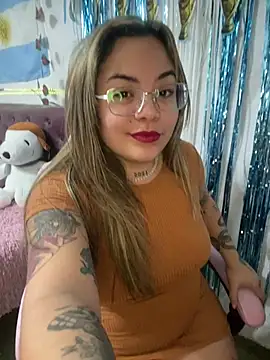 Snapshot of Lindalatina2001 chatting on July 9, 12:04 am Lindalatina2001 online show from July 9, 12:04 am