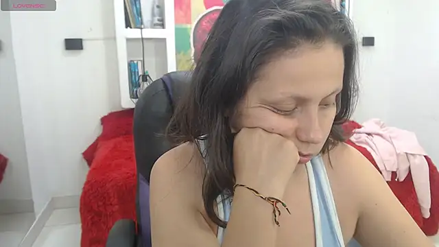 kati momy online show from December 15, 3:33 am