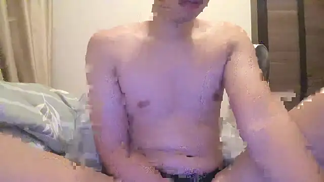 Snapshot of HKBOY0001 chatting on December 2, 11:37 am HKBOY0001 online show from December 2, 11:37 am