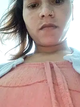 Snapshot of RADHIKA-1143 chatting on December 14, 1:27 pm RADHIKA-1143 online show from December 14, 1:27 pm