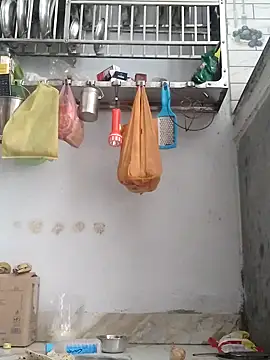 Snapshot of RADHIKA-1143 chatting on December 15, 4:28 am RADHIKA-1143 online show from December 15, 4:28 am