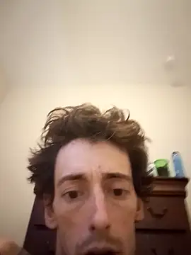 Snapshot of Queen4535t chatting on December 14, 7:40 pm Queen4535t online show from December 14, 7:40 pm