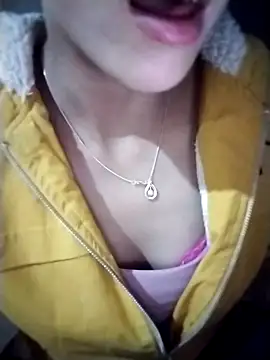 Snapshot of iam-eli chatting on December 16, 1:10 am iam-eli online show from December 16, 1:10 am