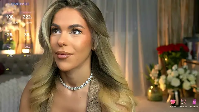 Snapshot of ChloeVelvetx chatting on July 12, 8:22 pm ChloeVelvetx online show from July 12, 8:22 pm