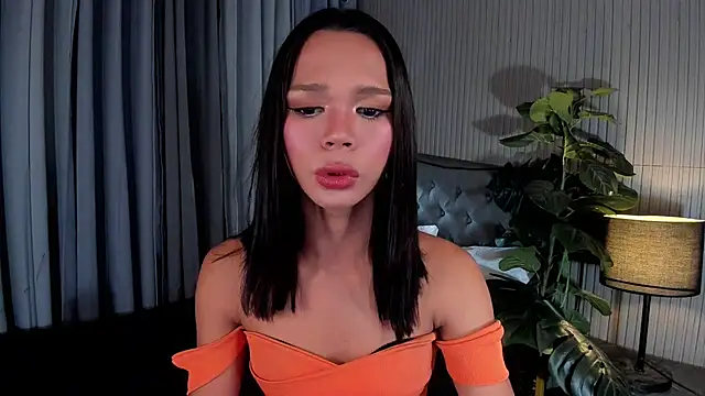 Snapshot of asianpetiteprincess chatting on June 28, 4:57 pm asianpetiteprincess online show from June 28, 4:57 pm