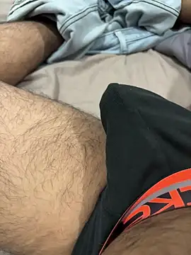 Snapshot of BlahNextDoor chatting on December 5, 6:26 pm BlahNextDoor online show from December 5, 6:26 pm