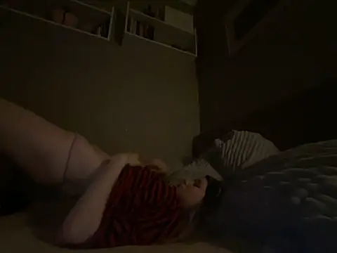 Snapshot of givemepleasing chatting on February 17, 10:38 pm givemepleasing online show from February 17, 10:38 pm