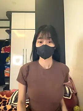 Snapshot of MGirlCute chatting on December 5, 5:31 pm MGirlCute online show from December 5, 5:31 pm