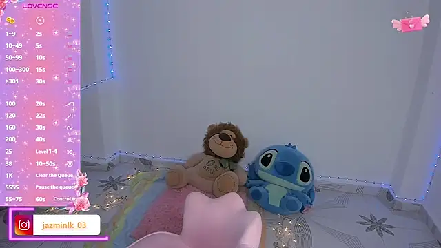 Snapshot of Jazmin_kithana chatting on February 23, 3:15 am Jazmin kithana online show from February 23, 3:15 am