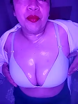 Snapshot of pamela_08 chatting on December 3, 2:08 am pamela 08 online show from December 3, 2:08 am