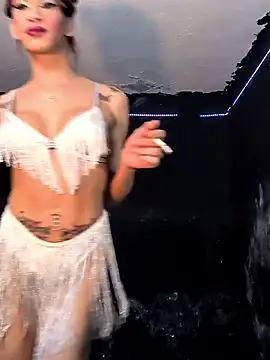 makensys dirty hot online show from December 13, 8:14 pm