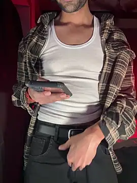 Snapshot of fitboy_xxx chatting on May 12, 10:29 pm fitboy xxx online show from May 12, 10:29 pm