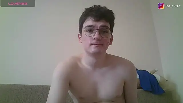 leo cutie online show from March 17, 8:39 am