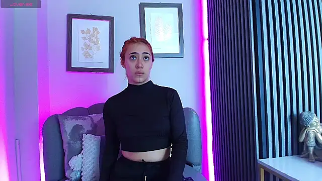 Snapshot of Ariana_collinss chatting on March 9, 11:47 am Ariana collinss online show from March 9, 11:47 am