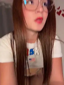 Snapshot of Sara_Rose__ chatting on July 9, 11:31 pm Sara Rose online show from July 9, 11:31 pm