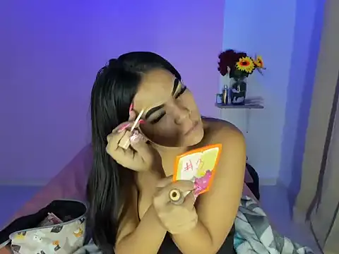 Snapshot of 18teenssexy chatting on December 4, 11:19 am 18teenssexy online show from December 4, 11:19 am