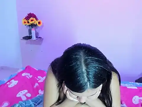 18teenssexy online show from February 12, 11:44 pm