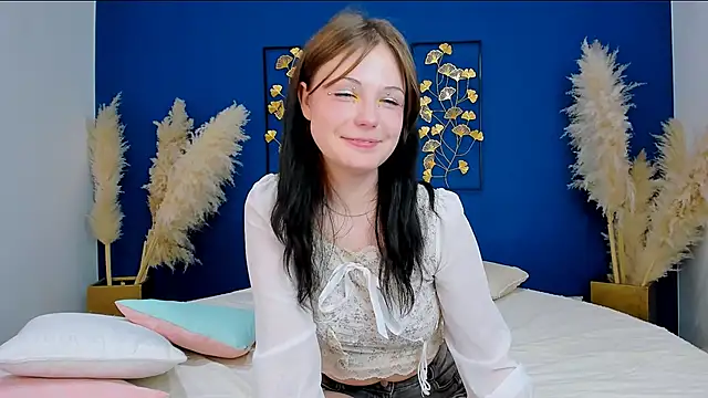 Snapshot of YONA_WINK chatting on February 8, 3:32 am YONA WINK online show from February 8, 3:32 am