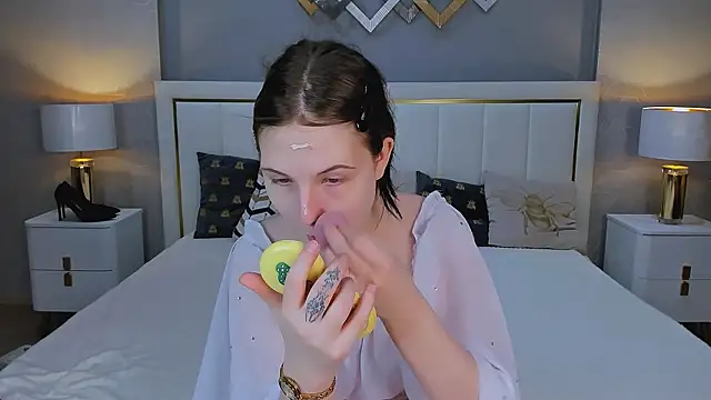 Snapshot of YONA_WINK chatting on February 9, 8:46 pm YONA WINK online show from February 9, 8:46 pm