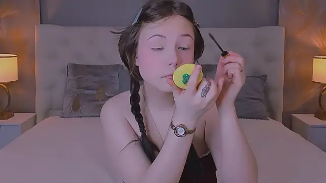 Snapshot of YONA_WINK chatting on March 15, 8:37 pm YONA WINK online show from March 15, 8:37 pm