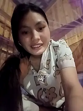 Snapshot of Hilary-123 chatting on May 11, 2:45 pm Hilary-123 online show from May 11, 2:45 pm