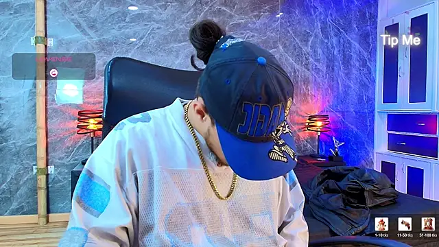 PatrickS25 online show from February 16, 5:03 am