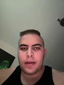 Snapshot of Darnold007 chatting on December 18, 7:58 am Darnold007 online show from December 18, 7:58 am