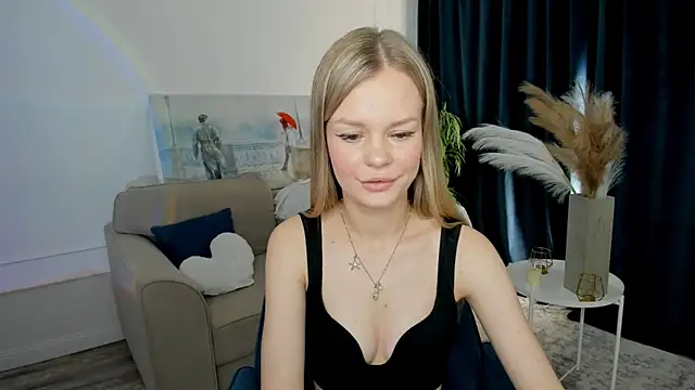 MidnighteAura online show from June 14, 11:23 am