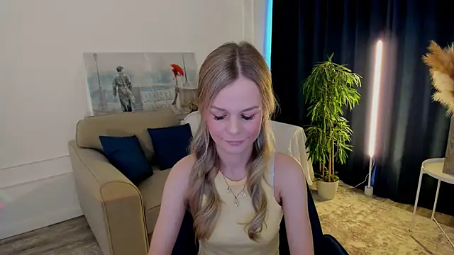 MidnighteAura online show from June 17, 11:34 am