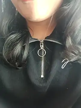 Snapshot of poojababydoll chatting on December 18, 8:31 am poojababydoll online show from December 18, 8:31 am