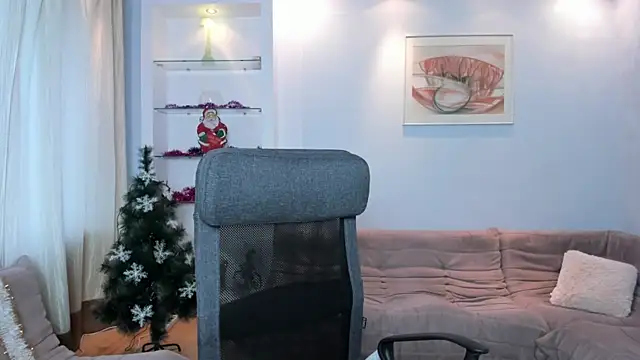 Snapshot of KamillaJei chatting on December 16, 6:29 am KamillaJei online show from December 16, 6:29 am