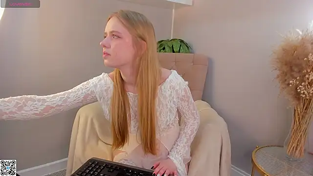 Victori Fox online show from April 30, 12:06 am