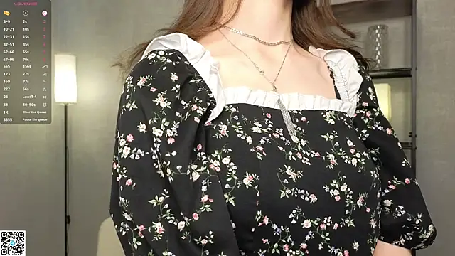 UmbraElyon online show from April 29, 5:11 am