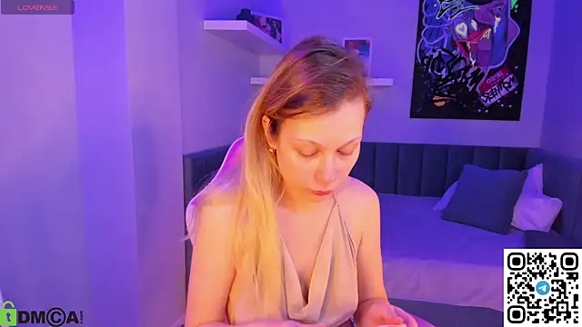 Snapshot of Michelle_Mary chatting on December 14, 1:22 am Michelle Mary online show from December 14, 1:22 am