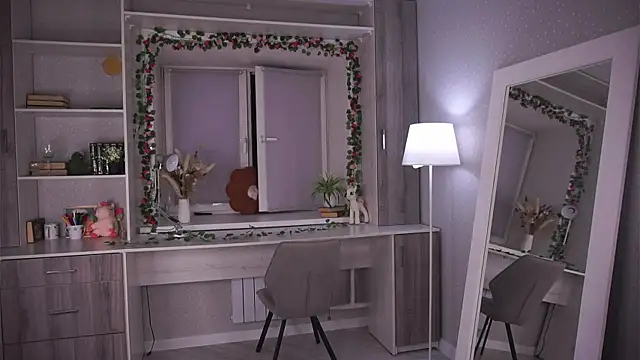 Snapshot of RonnieSparlin chatting on December 16, 12:54 pm RonnieSparlin online show from December 16, 12:54 pm