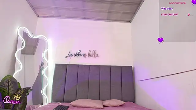 Snapshot of CHEERRY_TAY1 chatting on February 12, 7:20 pm CHEERRY TAY1 online show from February 12, 7:20 pm