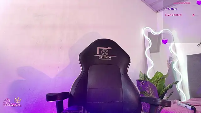 Snapshot of CHEERRY_TAY1 chatting on February 13, 11:50 am CHEERRY TAY1 online show from February 13, 11:50 am