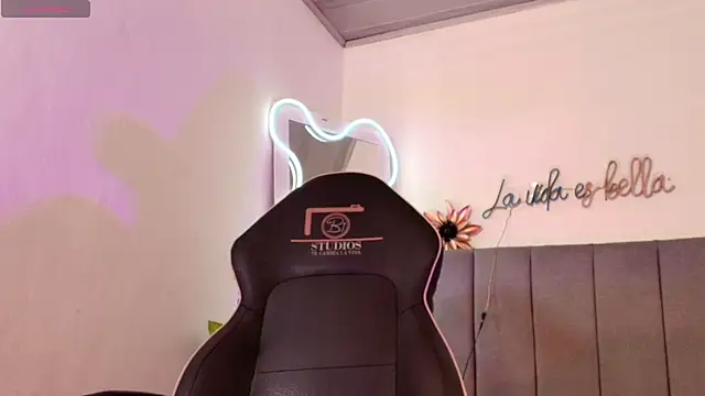 Snapshot of CHEERRY_TAY1 chatting on March 15, 11:38 am CHEERRY TAY1 online show from March 15, 11:38 am