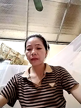 Snapshot of Cool-iponk chatting on May 11, 3:07 pm Cool-iponk online show from May 11, 3:07 pm