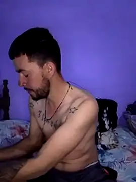 Snapshot of 30_GLADIADOR chatting on December 4, 2:04 pm 30 GLADIADOR online show from December 4, 2:04 pm