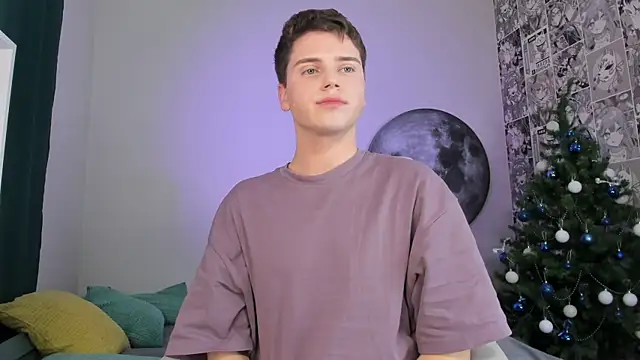 Snapshot of Olie_Sparkle chatting on December 15, 9:41 pm Olie Sparkle online show from December 15, 9:41 pm