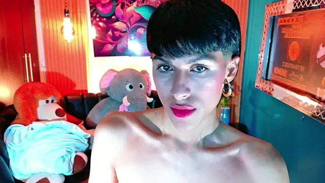 Snapshot of StormLuxX chatting on May 3, 2:56 pm StormLuxX online show from May 3, 2:56 pm