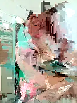 Snapshot of MisNicol chatting on December 15, 7:29 pm MisNicol online show from December 15, 7:29 pm