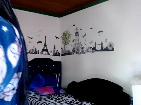 Snapshot of MisNicol chatting on December 17, 12:55 pm MisNicol online show from December 17, 12:55 pm