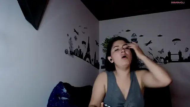 Snapshot of MisNicol chatting on January 13, 11:15 am MisNicol online show from January 13, 11:15 am