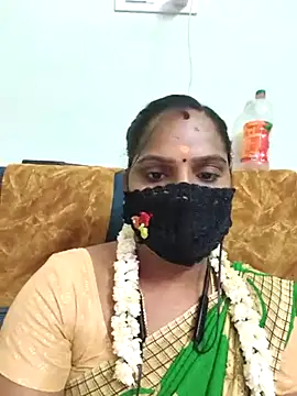 Snapshot of Tamil_Pallavi chatting on May 31, 6:04 pm Tamil Pallavi online show from May 31, 6:04 pm