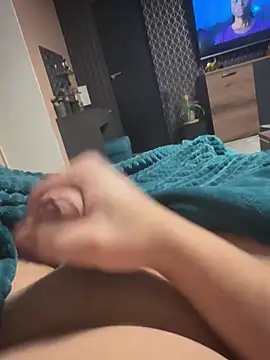 Snapshot of en93000 chatting on February 9, 6:17 am en93000 online show from February 9, 6:17 am