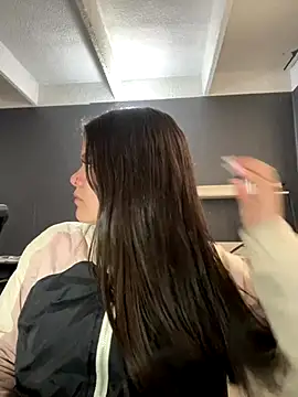 Snapshot of Camila_Duarte2 chatting on December 3, 12:36 pm Camila Duarte2 online show from December 3, 12:36 pm