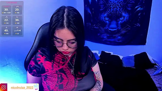 Snapshot of Nicolle_Ruizz chatting on June 6, 12:54 pm Nicolle Ruizz online show from June 6, 12:54 pm