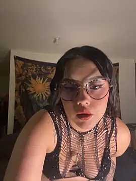 Snapshot of Nicolle_Ruizz chatting on June 13, 8:01 am Nicolle Ruizz online show from June 13, 8:01 am